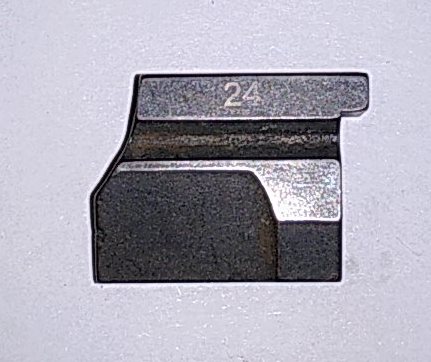 Колодка ножа S37196-001 24 мм
