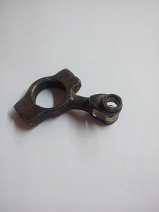 Дышло механизма верхнего ножа 892341